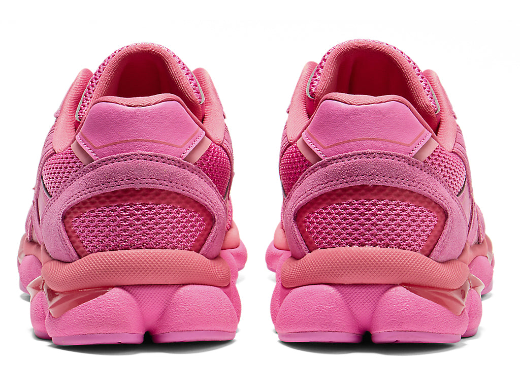 Onitsuka Tiger Tigrun Sneakers - Dragon Fruit / Dragon Fruit