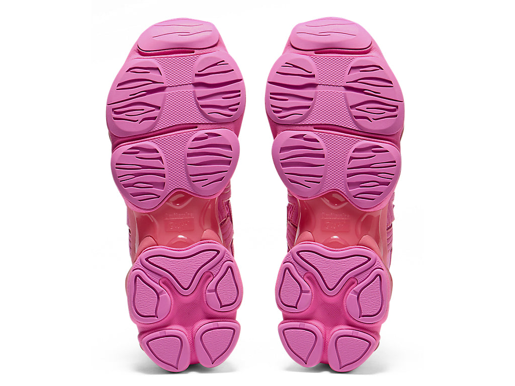 Onitsuka Tiger Tigrun Sneakers - Dragon Fruit / Dragon Fruit